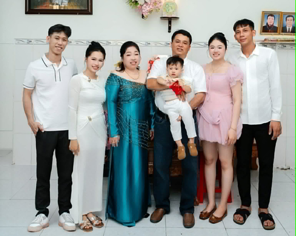 Gia đình nhỏ của ông Đông 