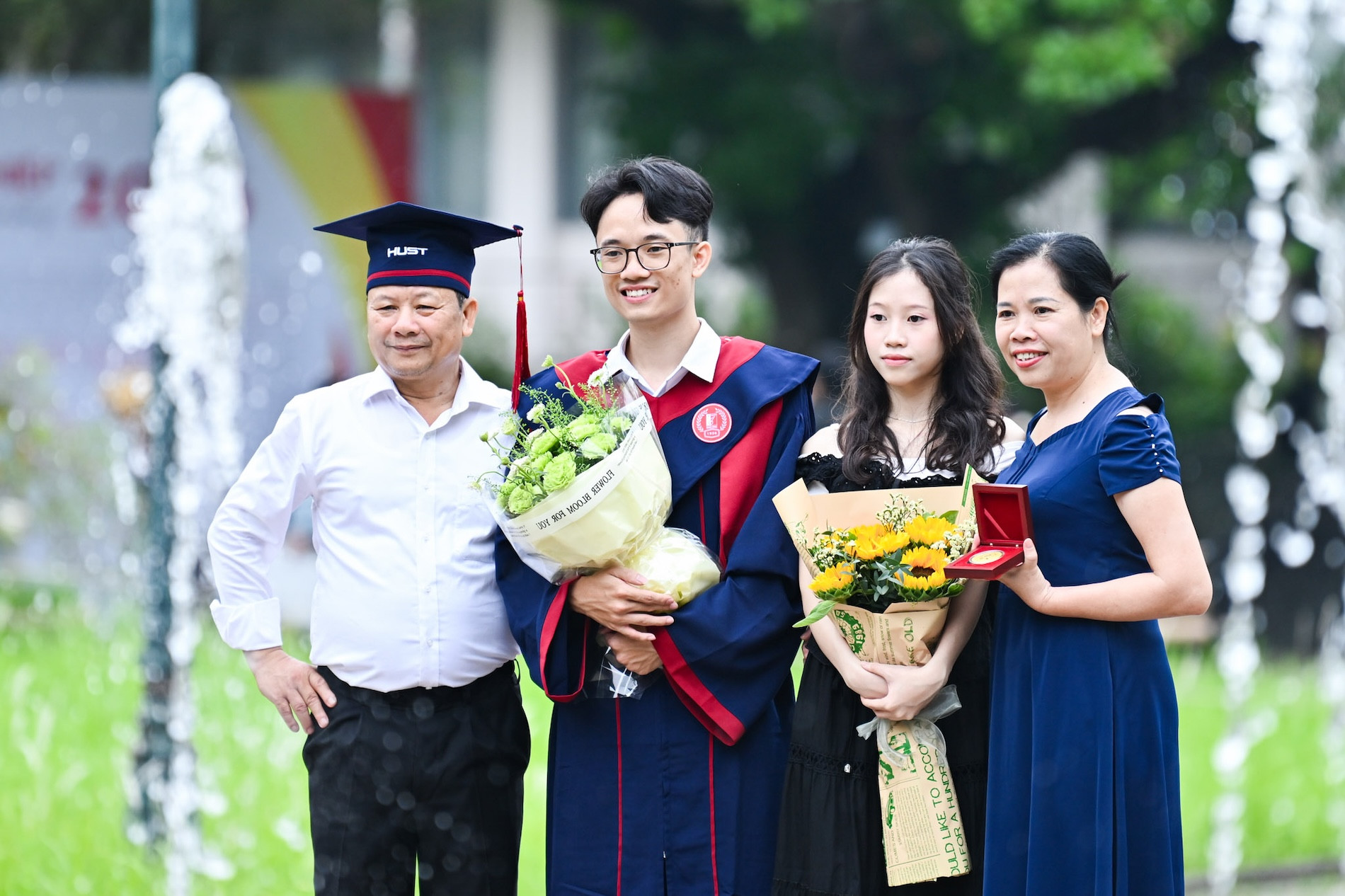 Sinh viên Đại học Bách khoa Hà Nội trong ngày nhận bằng.
