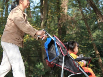 Yêu con - Về già mới hiểu: Ở cùng con là những ngày dè dặt và ngột ngạt
