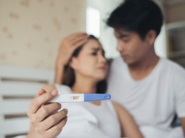 Bà bầu - Cả nhà vỡ òa sau 11 năm hiếm muộn, nào ngờ sự thật phía sau đứa bé khiến người chồng suy sụp
