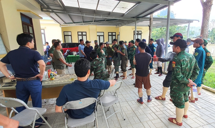 Lực lượng chức năng truy tìm nghi phạm
