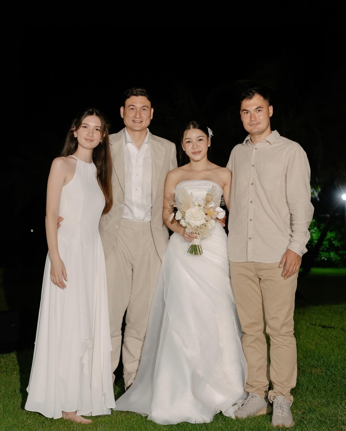 Đặng Thanh Giang sinh ra tại Nga, hiện đã cùng gia đình trở về Việt Nam sinh sống để dành nhiều thời gian bên Văn Lâm khi anh thi đấu ở quê hương.