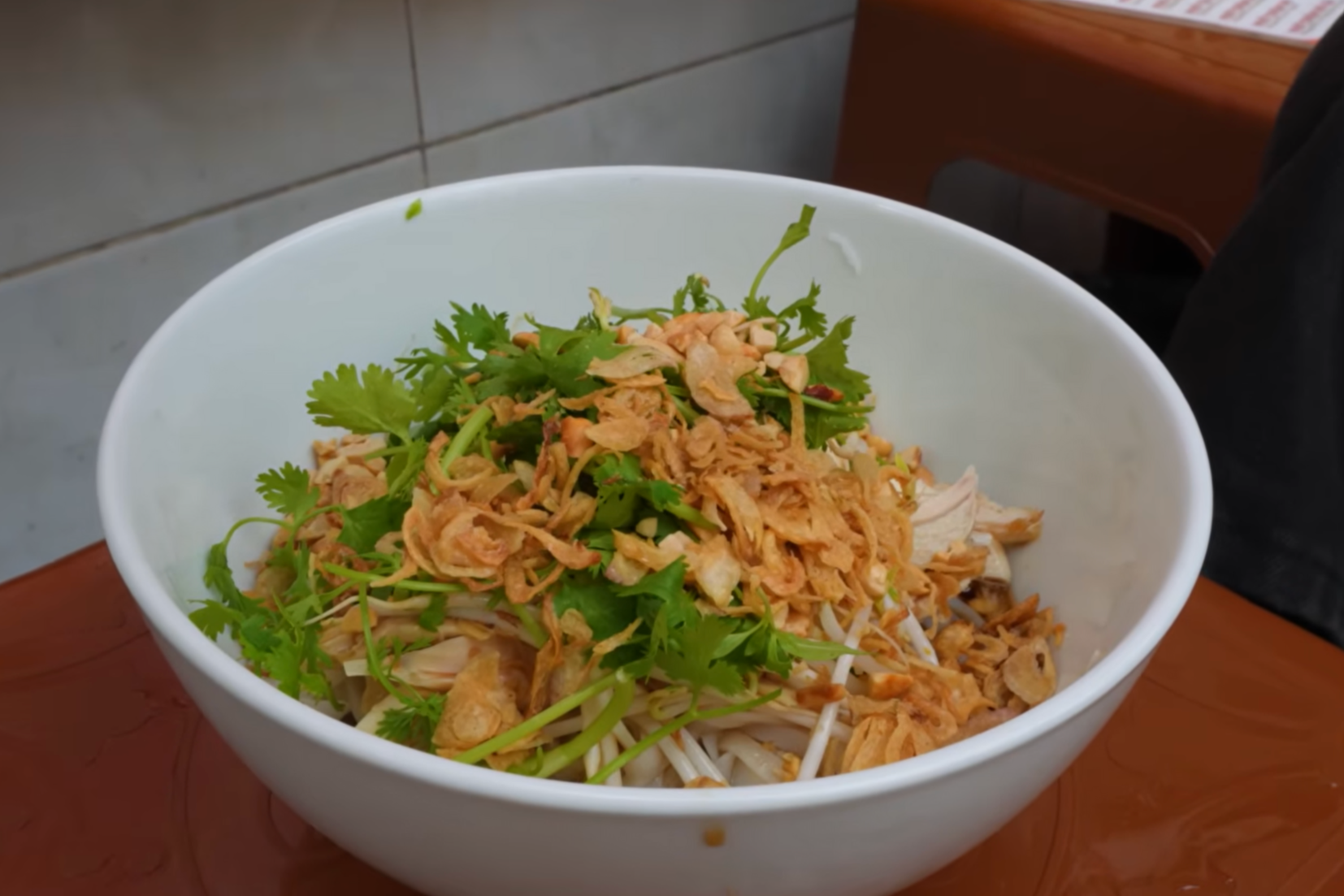 Khách Mỹ thử 6 món phở trong 1 ngày ở Hà Nội, phát hiện điều bất ngờ - 5
