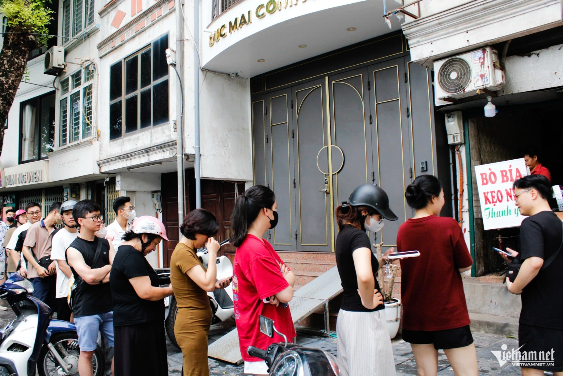 16-18h là thời điểm khách đông đúc nhất