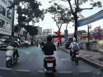 Clip: Học sinh đi xe máy lạng lách, gây tai nạn rồi bỏ đi