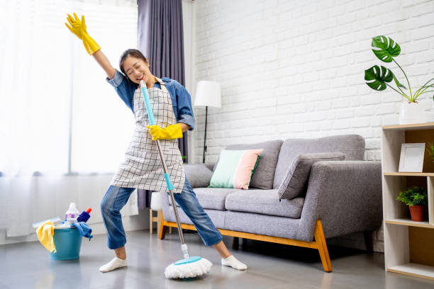 Tăng tốc độ khi làm việc nhà có thể giúp tăng mức vận động tổng thể.