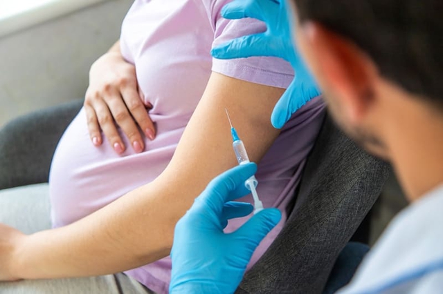 Đa số các vaccine đều được tiêm trước khi mang thai, chỉ một số rất ít được tiêm trong thai kỳ.