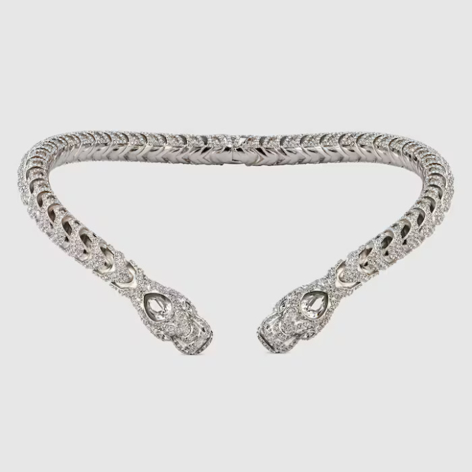 Vòng cổ Dionysus cũng nằm trong bộ sưu tập La Famiglia của nhà mốt Gucci. Ảnh: Gucci