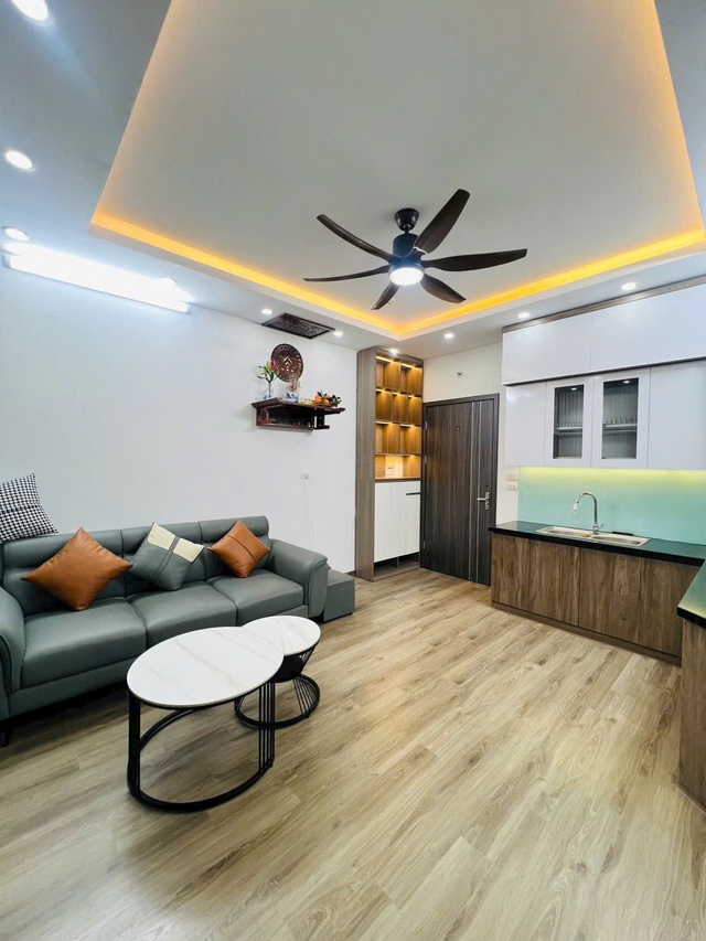 Nên để tối thiểu 60-80cm giữa bồn rửa và bếp nấu, khu vực ở giữa sẽ trở thành vùng chuẩn bị tối ưu, giúp có không gian để sử dụng. Ảnh: Đinh Huế
