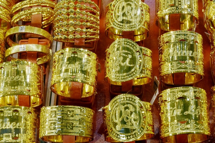 Giá vàng hôm nay tiếp tục suy yếu