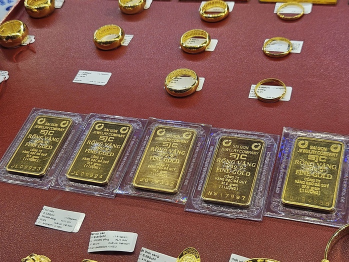 Giá vàng trong nước giảm tiếp
