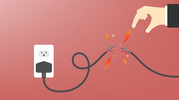 Một số phụ kiện như nút bịt ổ cắm, hộp đựng ổ cắm... cũng mang lại nhiều lợi ích tuyệt vời, giúp bạn sử dụng ổ cắm điện an toàn hơn.
