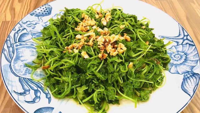 Vừa mát vừa giúp lợi tiểu, loại rau mọc hoang mùa hè này chế biến được nhiều món ngon cho ngày nắng nóng - 4
