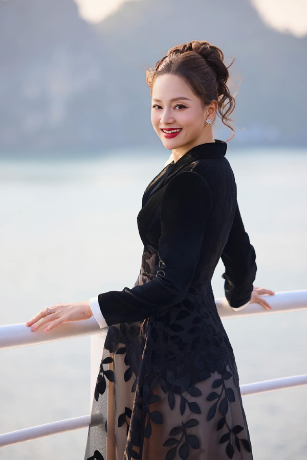 Nhờ việc giảm cân như vậy nên Lan Phương đã lấy được sắc vóc trẻ đẹp như ngoài 20.