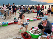 Lifestyle - Khách dậy từ 4h tới làng chài ở Đà Nẵng, chi vài triệu mua hải sản tươi ngon