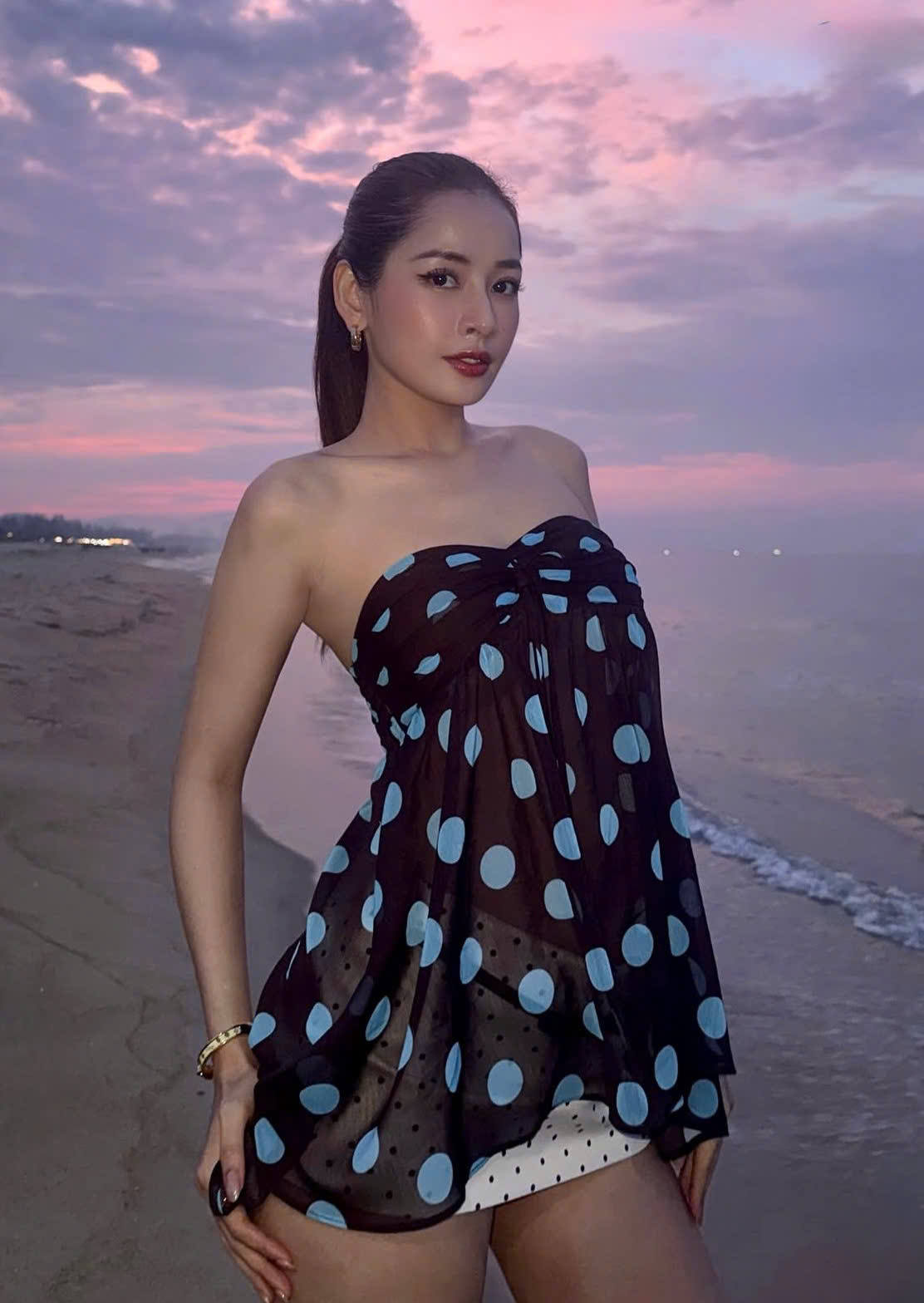 3 nguyên tắc vàng giúp nữ ca sĩ amp;#34;ăn gianamp;#34; chiều cao như 1,7m mà không cần đeo amp;#34;cà kheoamp;#34; như Hoà Minzy - 4