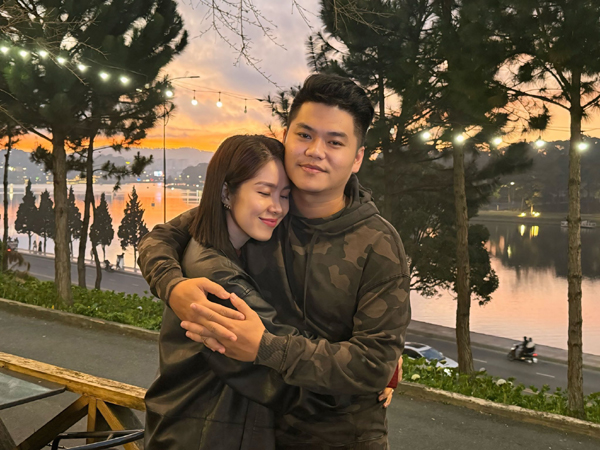 Lê Phương và chồng.