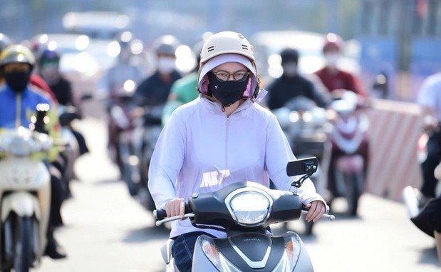 Miền Bắc, miền Trung lại bước vào đợt nắng nóng gay gắt.