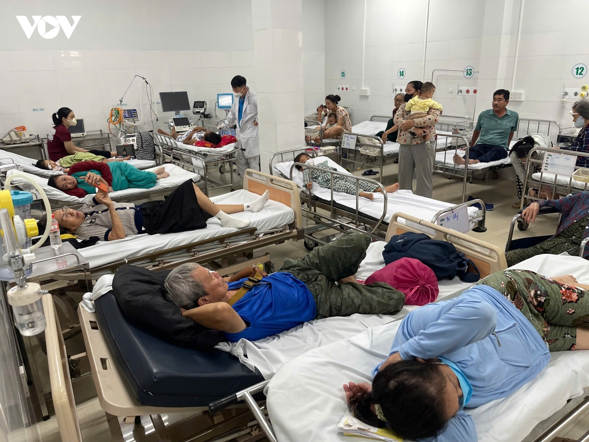 Các nạn nhȃn ᵭang ᵭiḕu trị tại Bệnh viện Đa khoa Bình Thuận