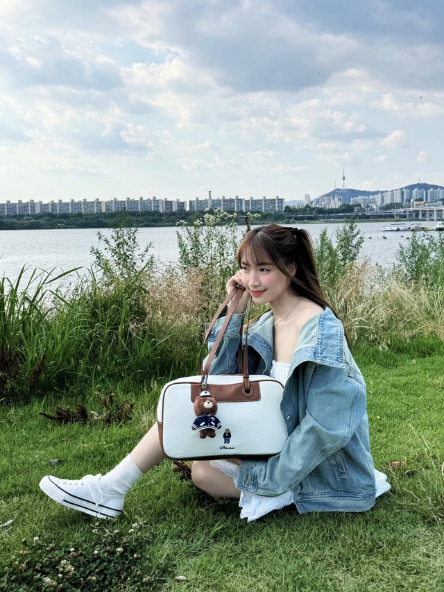 Những kiểu váy kéo dài chân cho nàng 1m5 học từ Hòa Minzy - 10