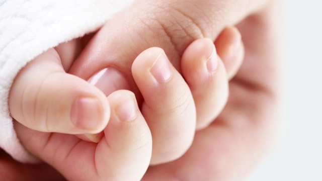 Việc đăng ký thường trú cho trẻ mới sinh mang lại nhiều lợi ích cho trẻ. Ảnh minh họa: TL