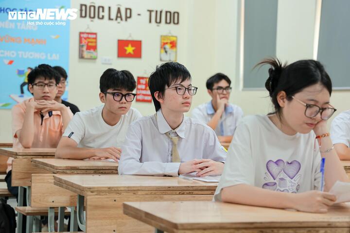 Nhiều tranh cãi về đề thi Ngữ văn tốt nghiệp THPT 2026. (Ảnh: Minh Đức)