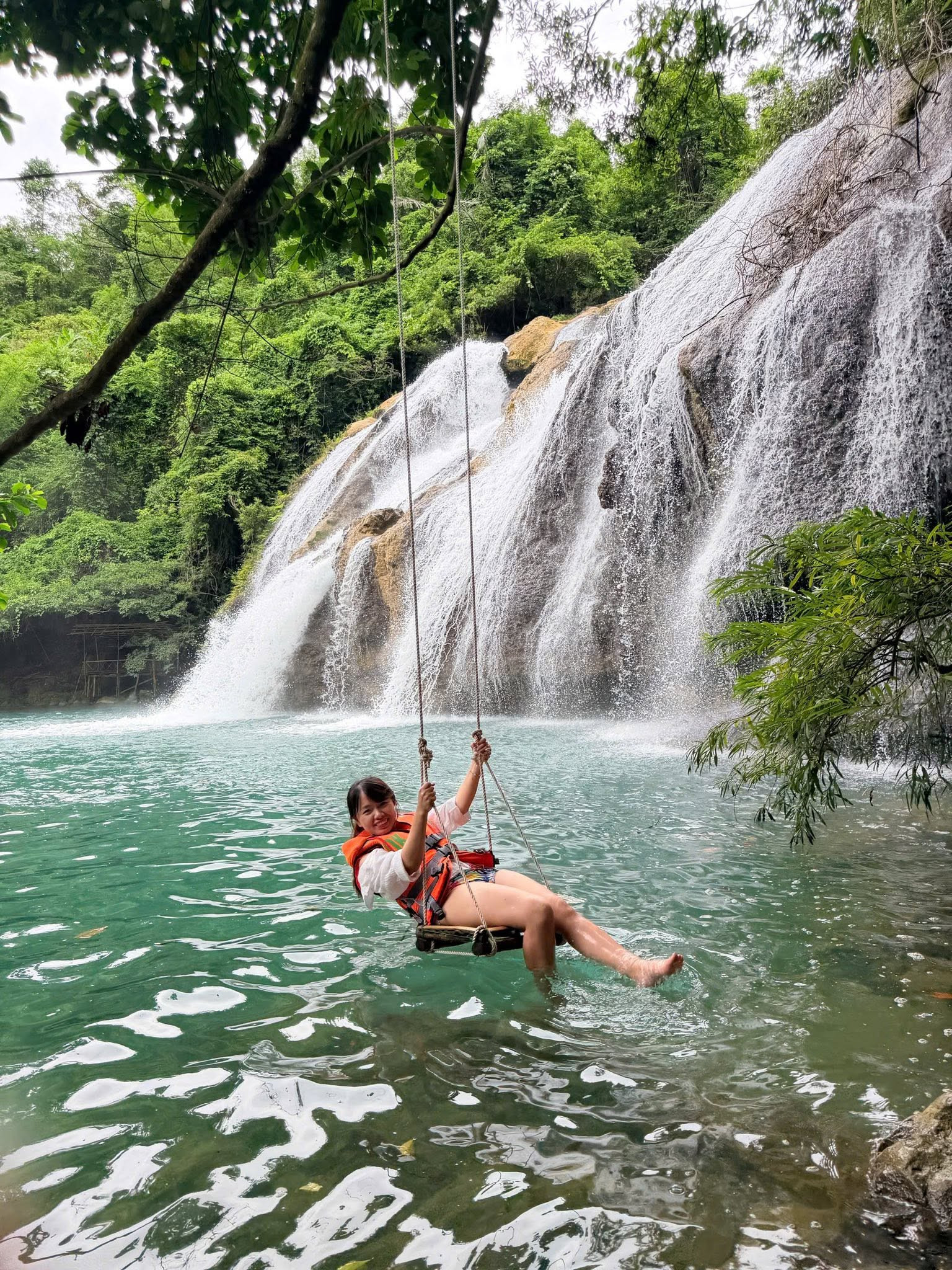 Đại gia đình Hà Nội ghé thác nước đẹp ở Quảng Trị, vui chơi thả ga hết 1,5 triệu - 12
