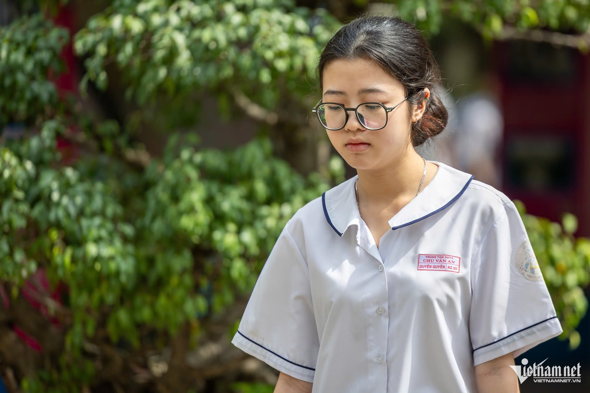 Bầu không khí có phần trùng xuống khi không ít thí sinh chưa phát huy được hết thế mạnh của mình trong bài thi cuối hôm nay.