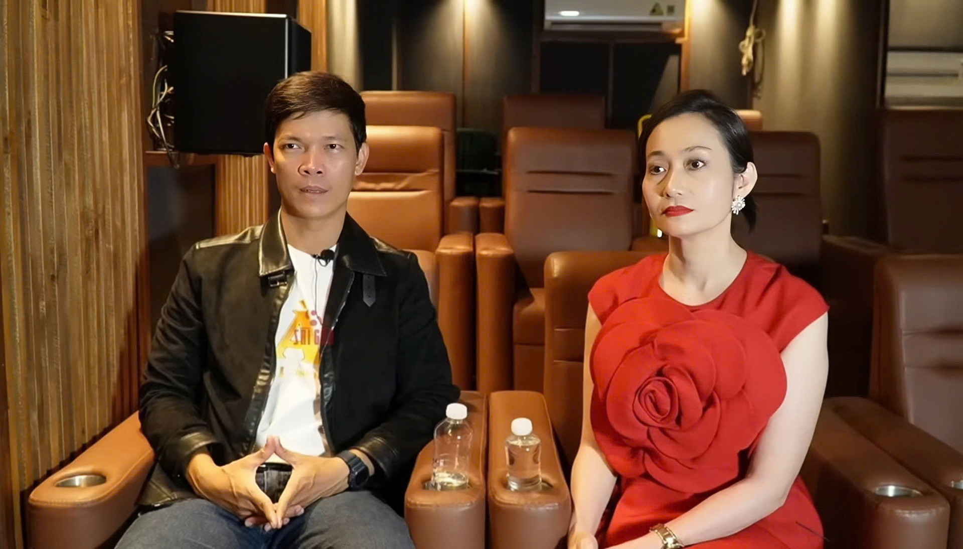 Phòng chiếu phim sang trọng trong nhà Mỹ Tâm. Ảnh: Chụp màn hình 