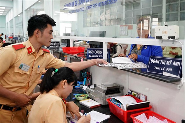 Theo quy định tại Thông tư 79/2024/TT-BCA, nhiều trường hợp bắt buộc phải đổi chứng nhận đăng ký xe, biển số xe. Ảnh minh họa: TL