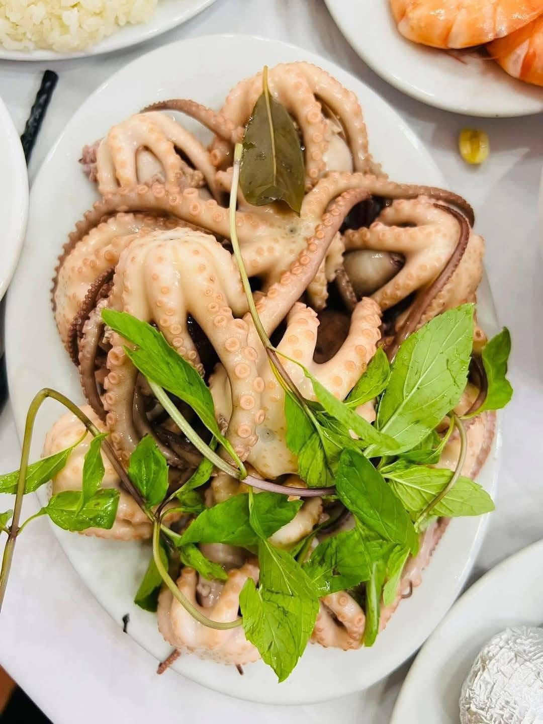 Đặc sản amp;#34;chân dàiamp;#34; ở Quảng Ninh khiến khách Hà Nội đi 140km để thưởng thức - 6