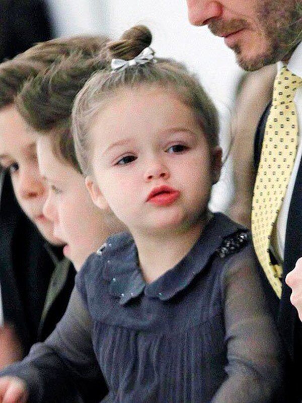 Harper Beckham lớp 8 khiến ai cũng tấm tắc càng lớn càng xinh, vóc dáng phổng phao - 10