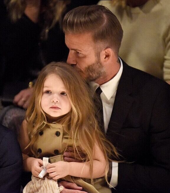 Con gái David Beckham lúc nhỏ là nhóc tỳ được quan tâm nhất nhì thế giới.