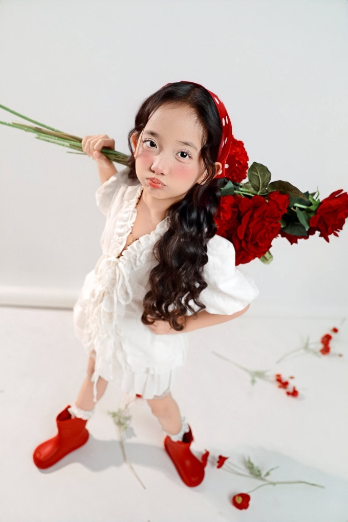 Anna nhà Khánh Thi - Phan Hiển tuổi lên 8 - 6