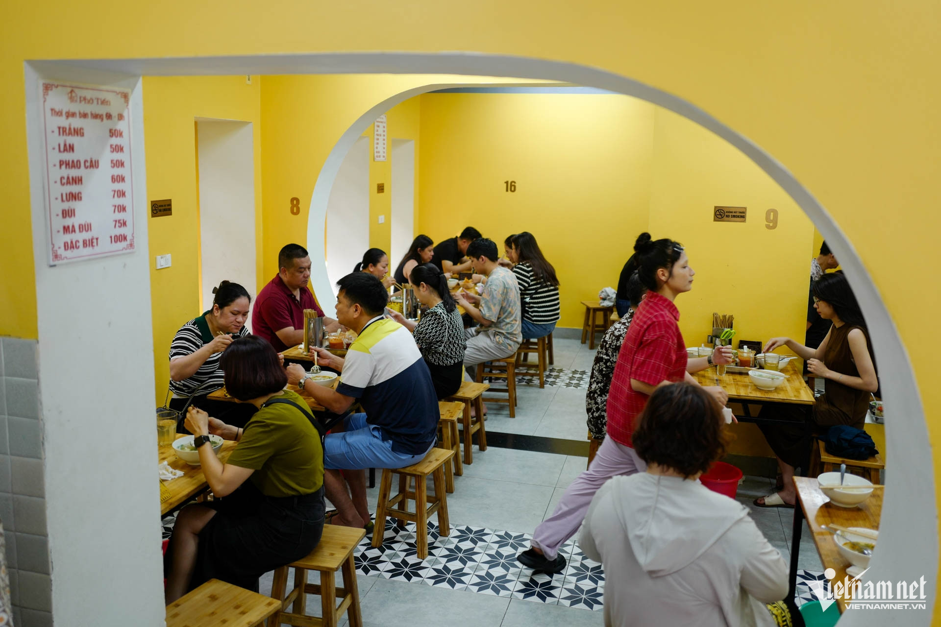 5 quán phở gà Michelin ở Hà Nội, có nơi bị chê đắt vẫn đông kín khách - 9