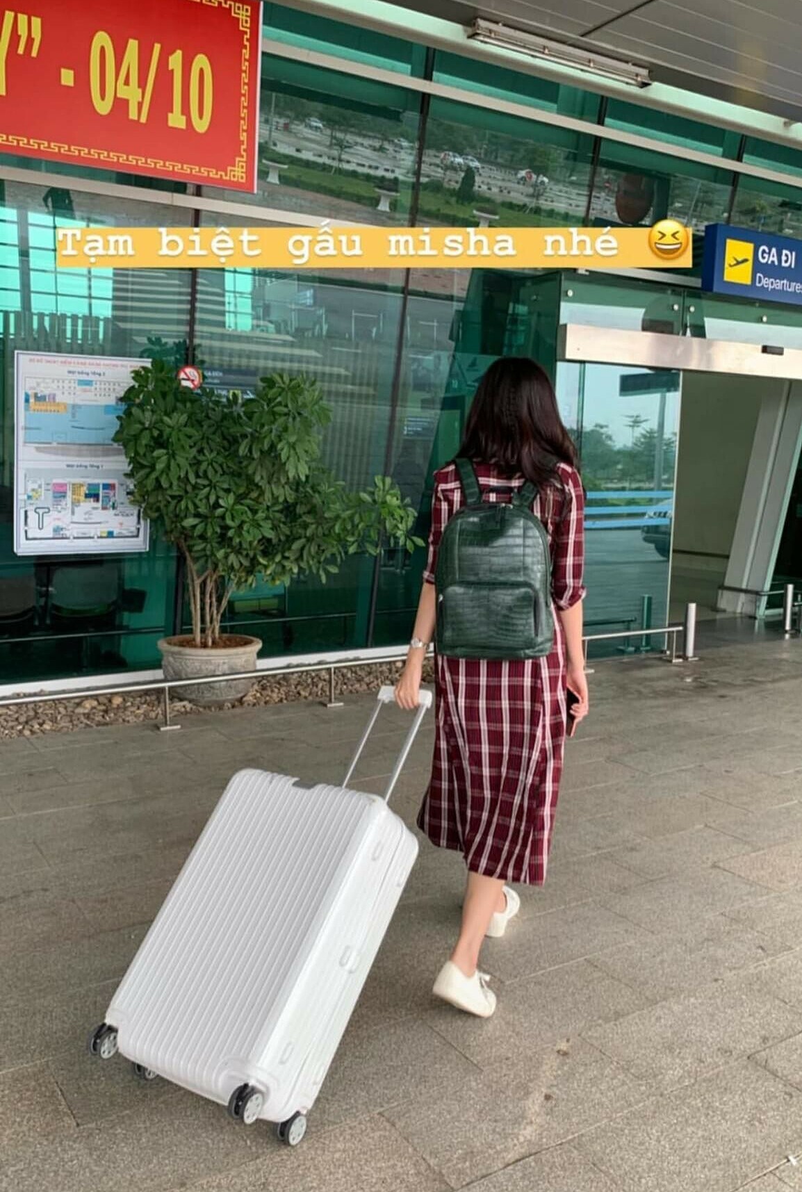 Năm 2019, cô gây chú ý khi đeo balo Gucci làm hoàn toàn bằng da cá sấu màu xanh ngọc giá hơn 1 tỷ đồng. Theo Vogue, mẫu balo được sản xuất với số lượng khoảng hơn 20 chiếc trên toàn thế giới và nhanh chóng cháy hàng sau khi ra mắt.
