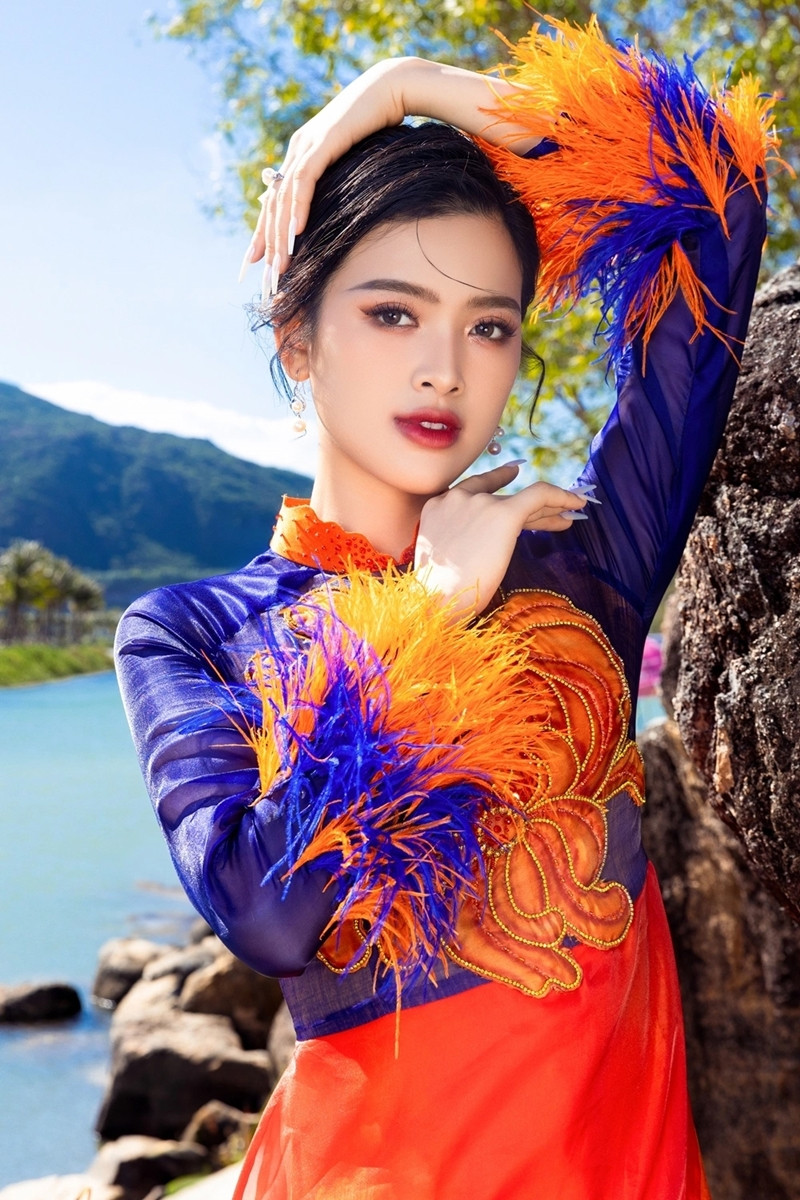 Người đẹp Thoa Thương được kỳ vọng lớn tại Hoa hậu Hòa bình Việt Nam 2023 sau khi vào top 5 a classTextlinkBaiviet hrefhttps://eva.vn/dep/hoa-hau-quoc-te-bo-thi-ao-tam-c58a674107.htmlMiss World/a Vietnam cùng năm. Chỉ vài ngày sau vòng sơ khảo, cô xác nhận trên livestream xin dừng thi vì lý do gia đình. Sự việc này khiến cộng đồng fan sắc đẹp không khỏi tiếc nuối.