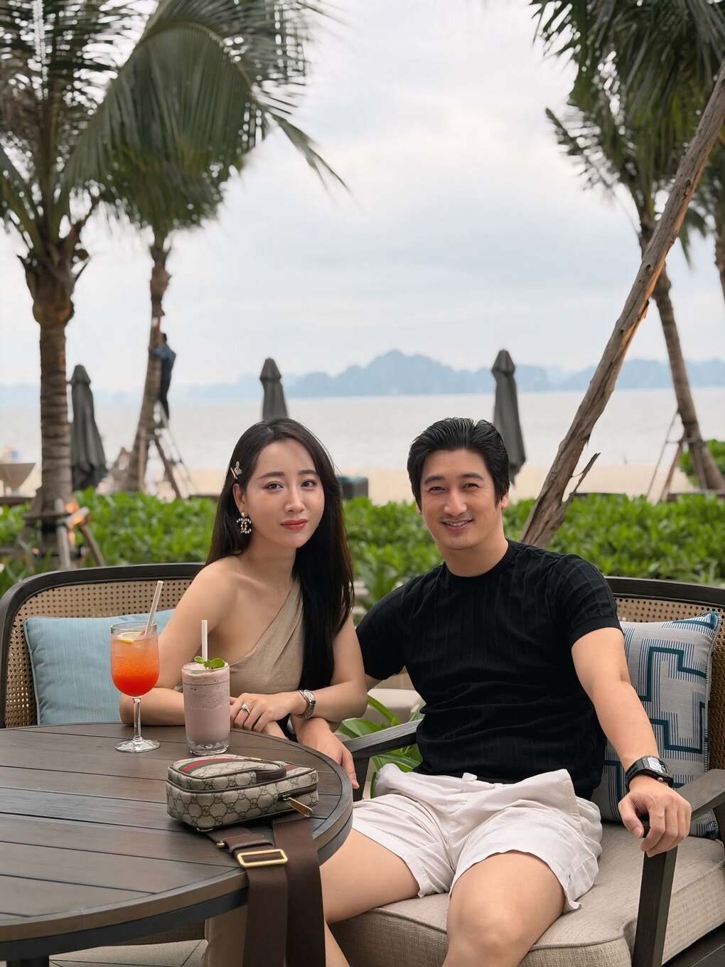 Theo Ngọc Quỳnh, anh và bạn gái rất hòa hợp, cả trong công việc lẫn tình cảm hay cách nuôi dạy con cái, ứng xử với bố mẹ đôi bên. Hai người có thể đồng hành, hỗ trợ nhau không chỉ trong nghệ thuật mà còn mọi khía cạnh của cuộc sống.