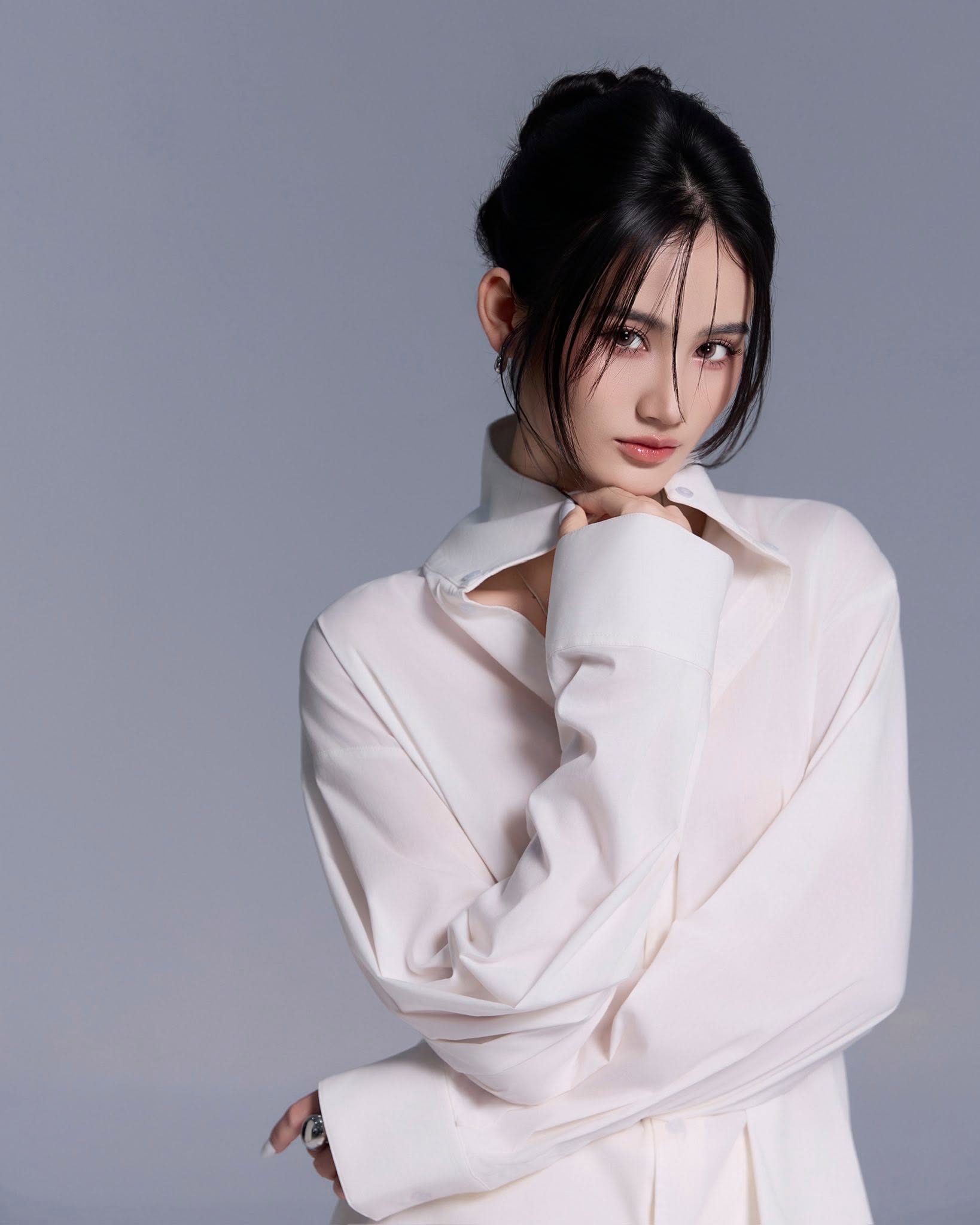 Hoa hậu Ý Nhi tích cực hoạt động showbiz thời gian qua. (Ảnh: NVCC)