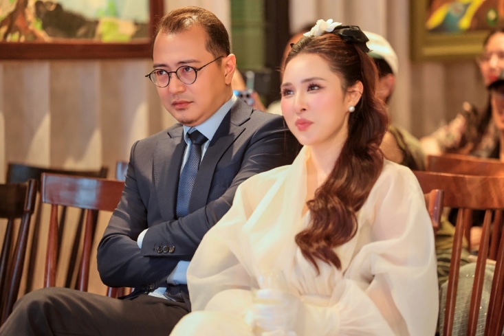 Bảo Trâm Idol cùng chồng xem amp;#34;cảnh nóngamp;#34; của chính mình trong MV về mối quan hệ không danh phận - 13