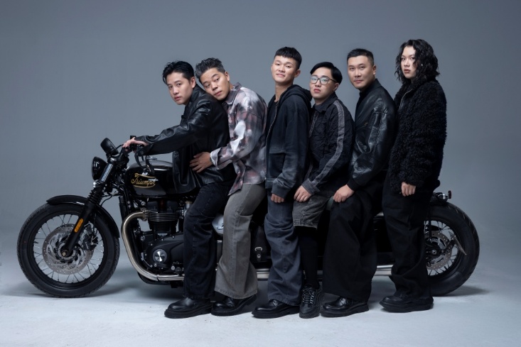 Nhóm Picker Band gồm 6 thành viên, kể câu chuyện của những người đàn ông đã từng lạc lối, nếm trải mùi vị của tổn thương, thất bại và lựa chọn đứng dậy.