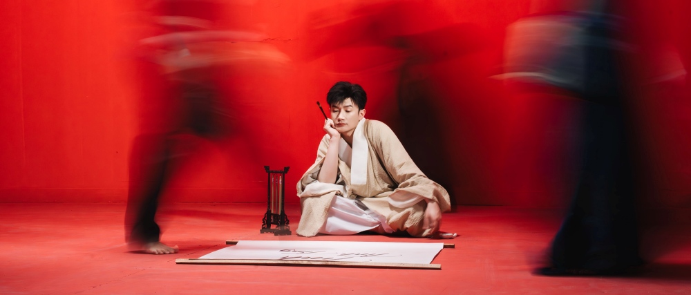 Việc Trùm Sò lựa chọn Dược Sĩ Tiến thể hiện OST cho phim khiến nhiều người tò mò.