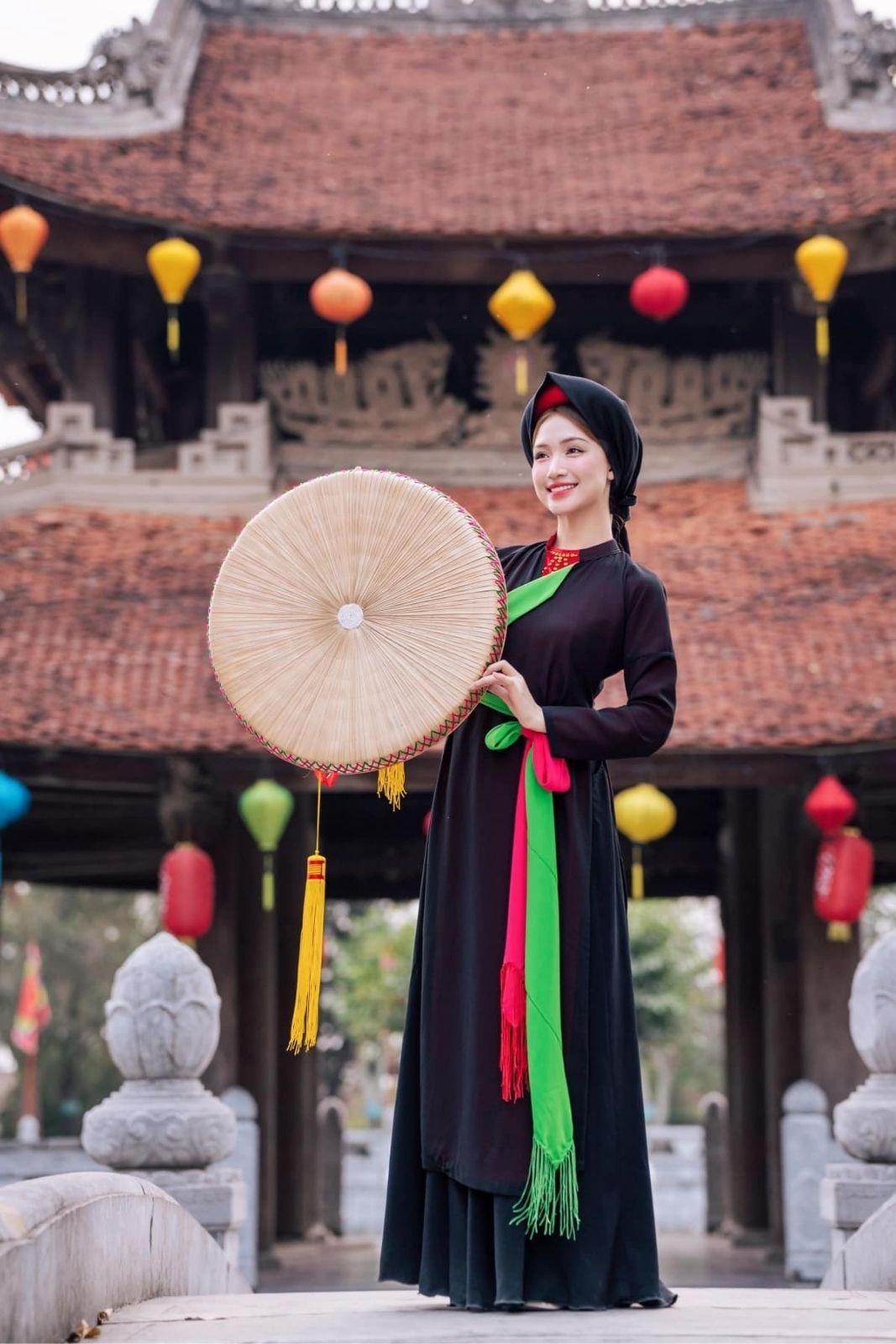 Hòa Minzy gây ấn tượng với tạo hình mang đậm hơi thở văn hóa Kinh Bắc trong MV triệu view Bắc Bling.