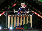 Nhạc - Dương Hoàng Yến vừa tập đã "dám" lên sân khấu chơi đàn đá ở concert Sao Nhập Ngũ 2026
