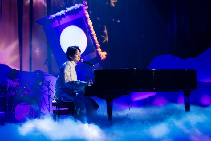 Gần 2.000 khán giả phủ kín Nhà hát Ca múa nhạc Quân đội trong 2 đêm live concert của buitruonglinh tại Hà Nội - 2