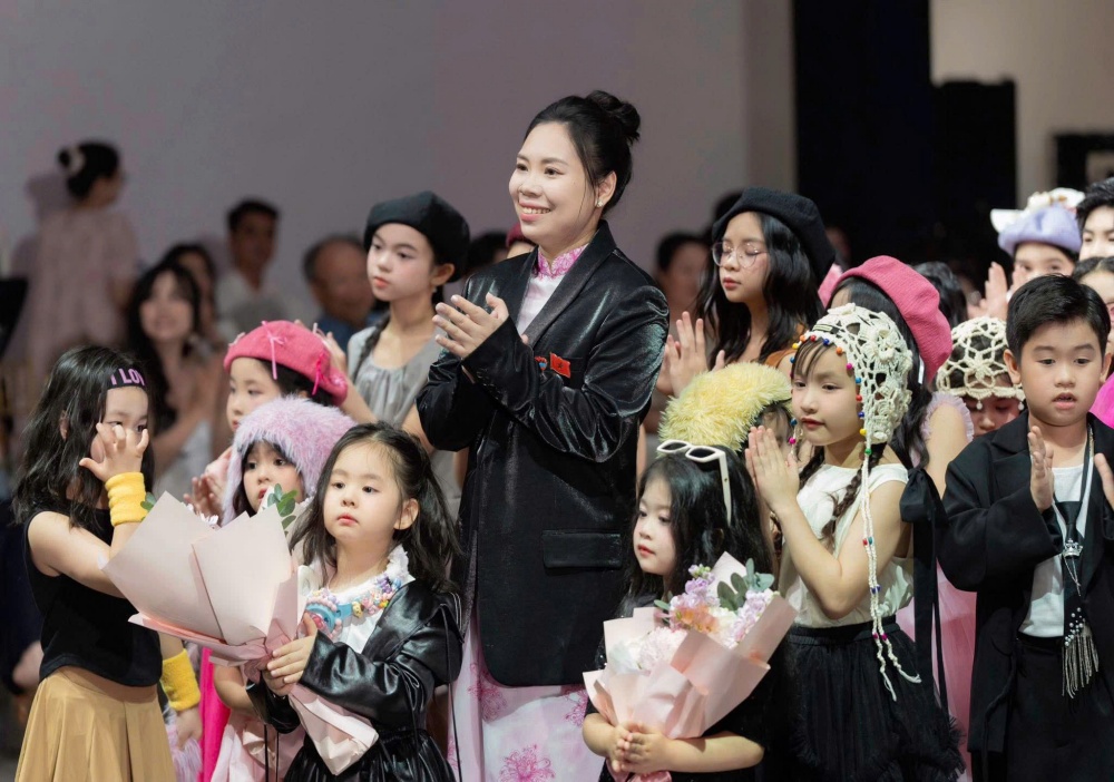 Vũ Lan Anh là cái tên gắn liền với dự án văn hoá Việt Nam đa sắc gây tiếng vang thời gian qua.