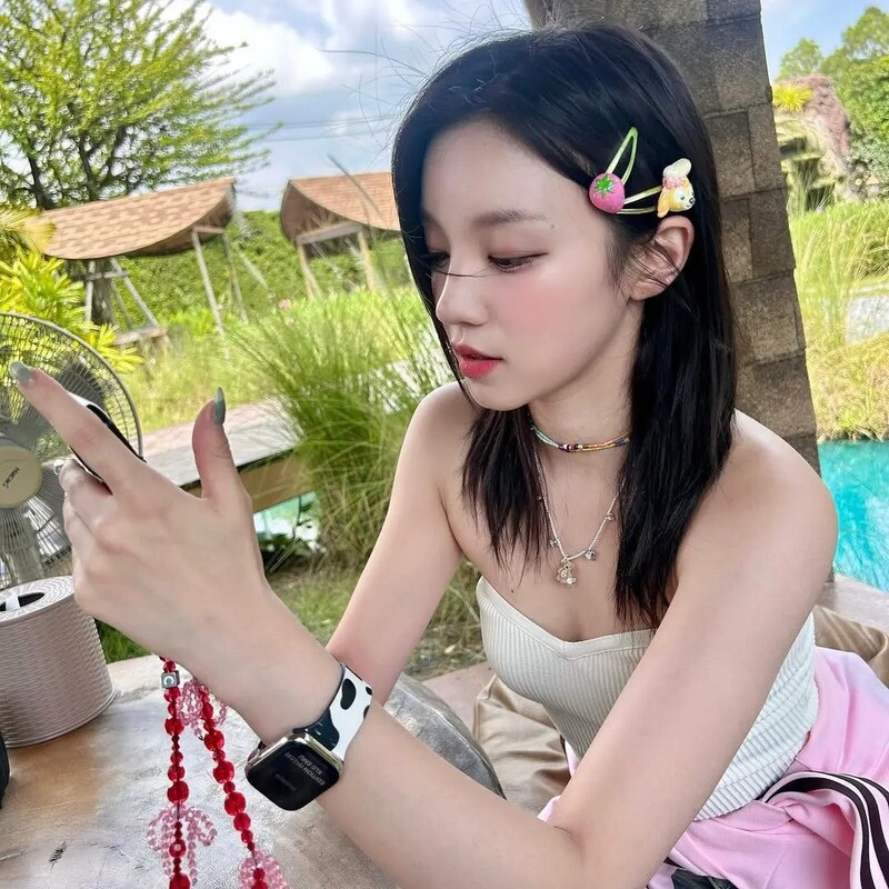 Đi biển dịp nghỉ lễ, chị em đừng quên 6 phụ kiện này nếu muốn ảnh nào cũng đẹp như bìa tạp chí - 15