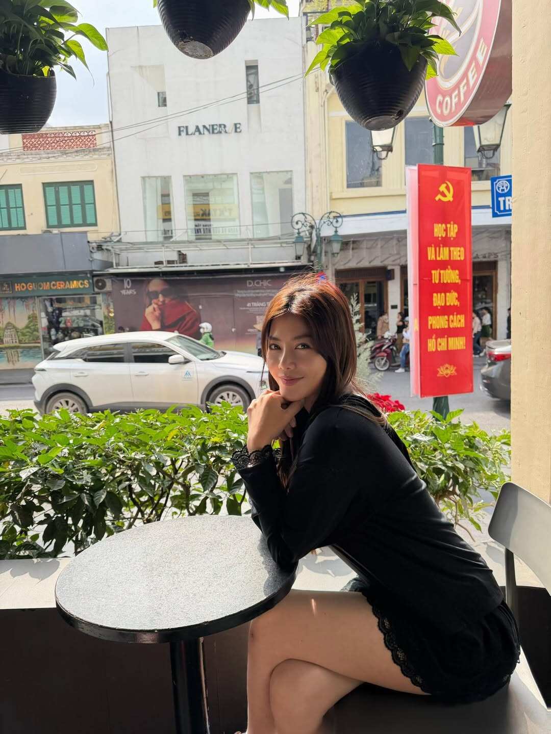 Gu mặc ngày càng quyến rũ của nàng Á hậu là mỹ nhân phim Việt amp;#34;giờ vàngamp;#34;, vừa lên chức giám đốc - 9