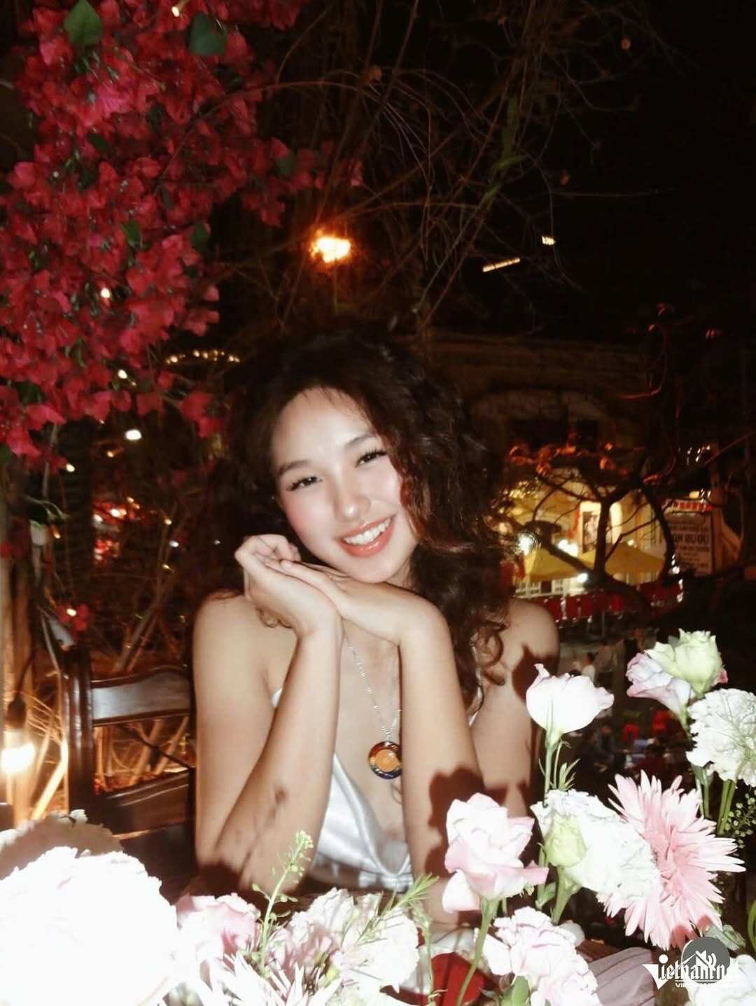 Con gái amp;#34;hoa khôi bóng chuyềnamp;#34; Kim Huệ thừa hưởng gen mẹ, 13 tuổi đã cao gần 1m70, mặt xinh như hoa, bắp tay săn chắc - 11