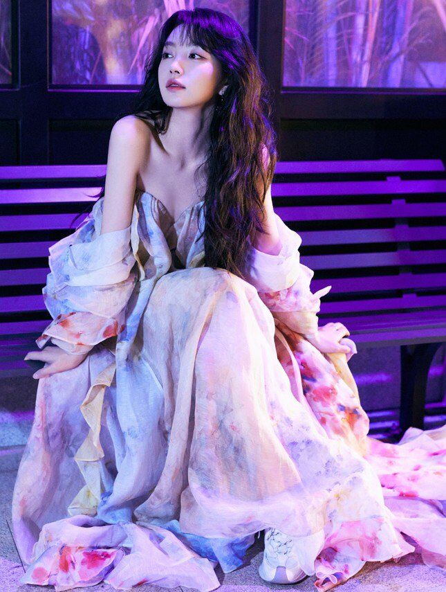 Mỹ nhân amp;#34;mặt học sinh body phụ huynhamp;#34; mặc đẹp từ thảm đỏ tới đời thường, đi tới đâu nơi đó thành sàn diễn - 8